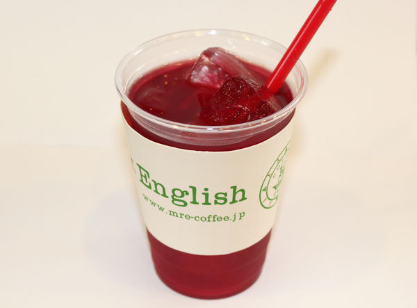 ミスター・イングリッシュ・Coffee24/7ドライブスルーがお届けする、新感覚スイーツ的なドリンク、フラッテ(フローズンシェイク)です。